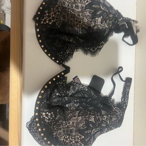 Victoria's Secret Black and Gold Bra Intimates